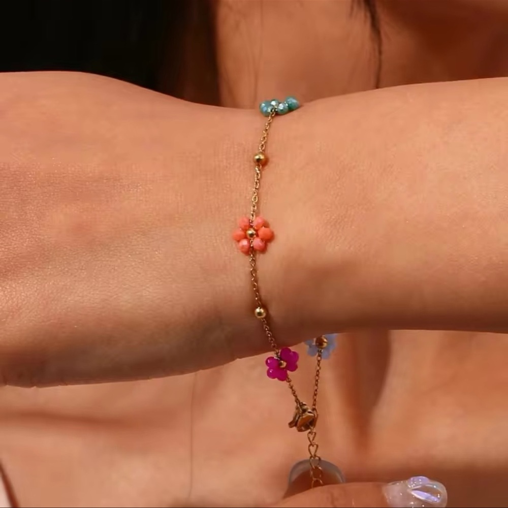 ◾️18K Gold Plated Dainty Floral Bracelet